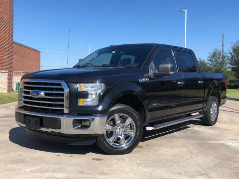 2015 Ford F-150 for sale at AUTO DIRECT in Houston TX