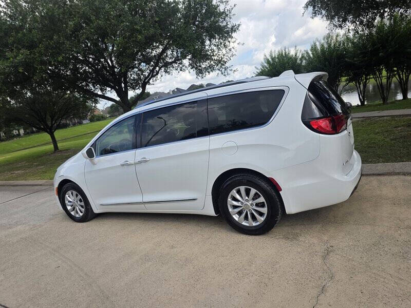 2019 Chrysler Pacifica Touring L