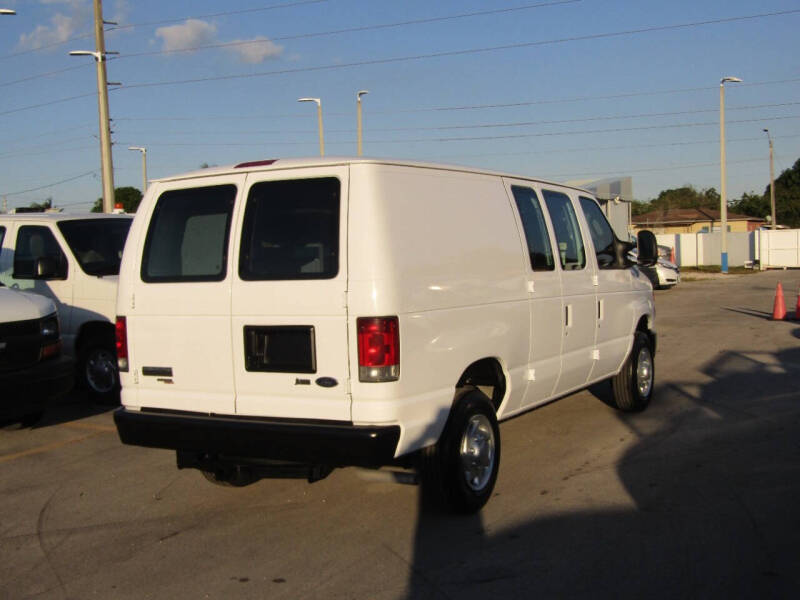 2011 Ford E-Series E-250