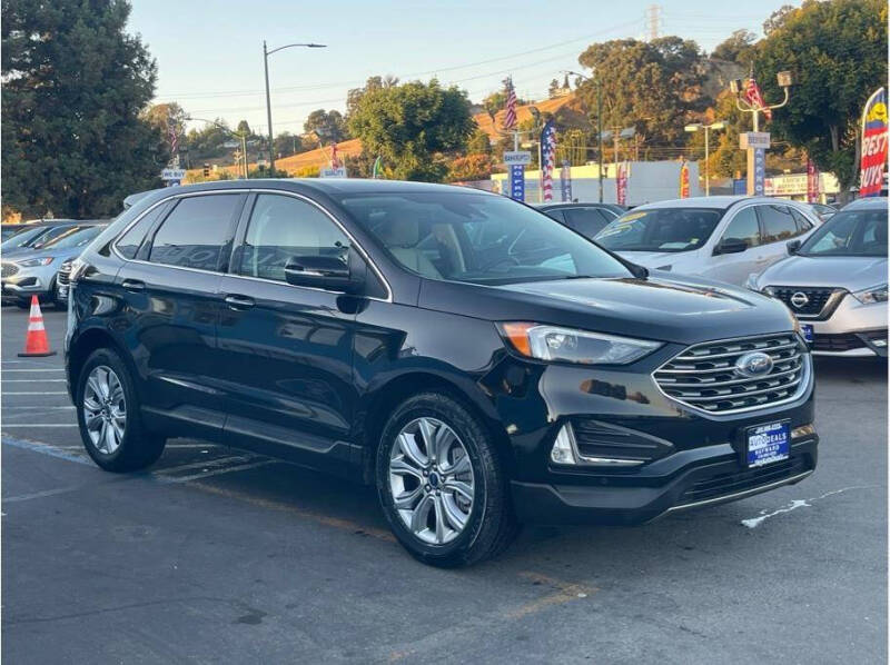 2022 Ford Edge Titanium