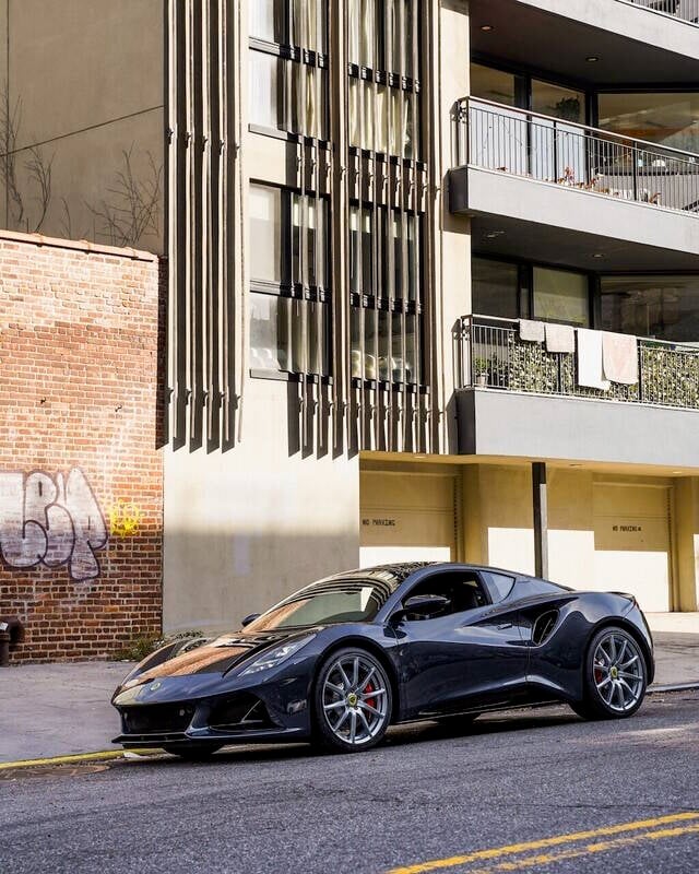 2025 Lotus Emira 9