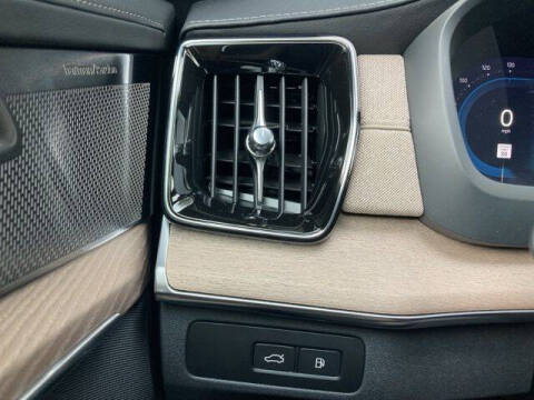 2025 Volvo XC90 T8 Plus Bright Theme 7P