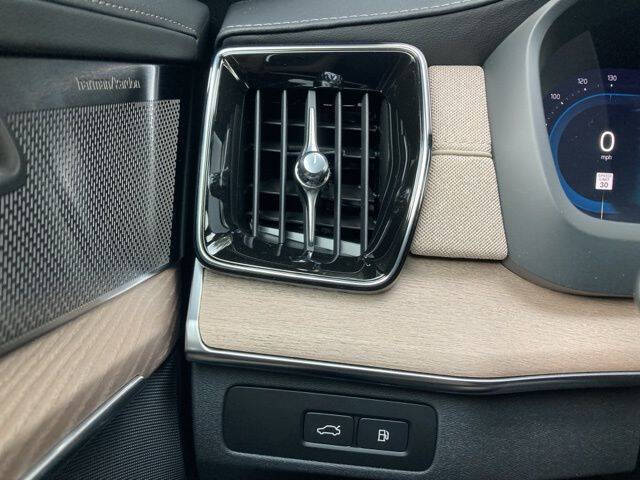 2025 Volvo XC90 T8 Plus Bright Theme 7P