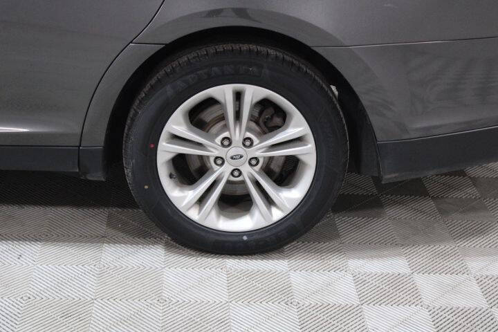 2018 Ford Taurus SEL