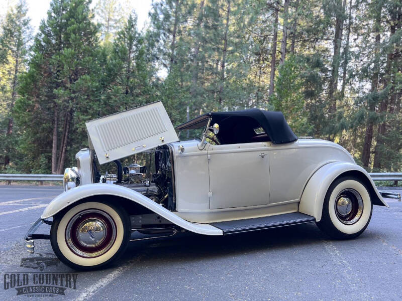 1932 Ford Model 18