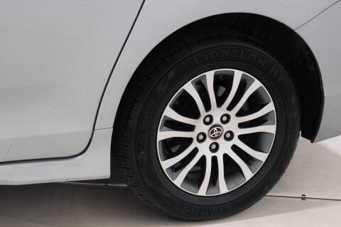 2020 Toyota Sienna XLE Premium 8-Passenger