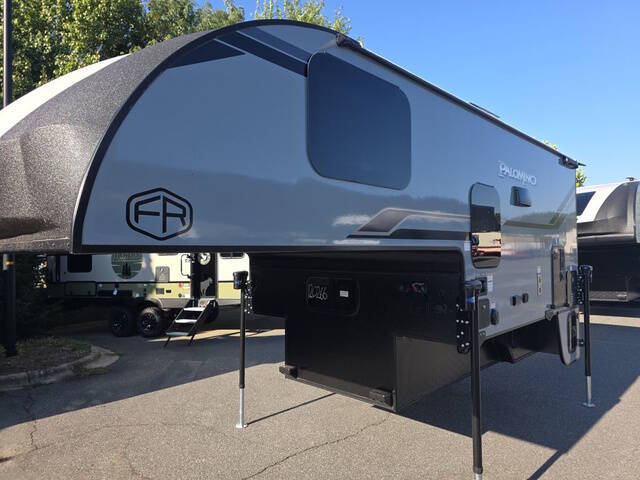 2026 Palomino BACKPACK HS8801