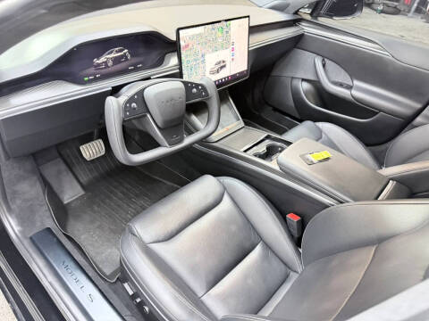2022 Tesla Model S Plaid