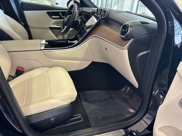 2024 Mercedes-Benz GLC 19