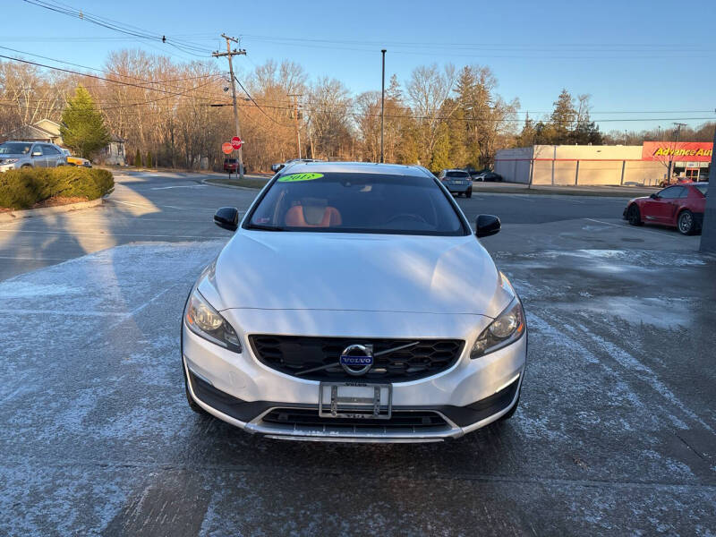 2016 Volvo V60 Base's photo