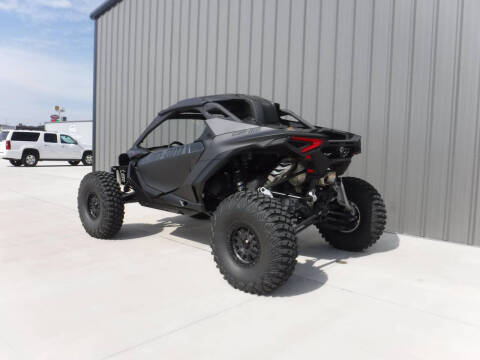 2024 Can-Am Maverick R