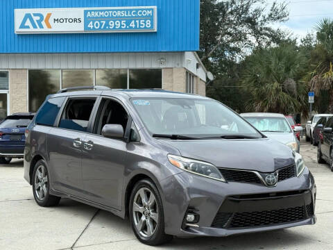 2019 Toyota Sienna SE Premium 8-Passenger