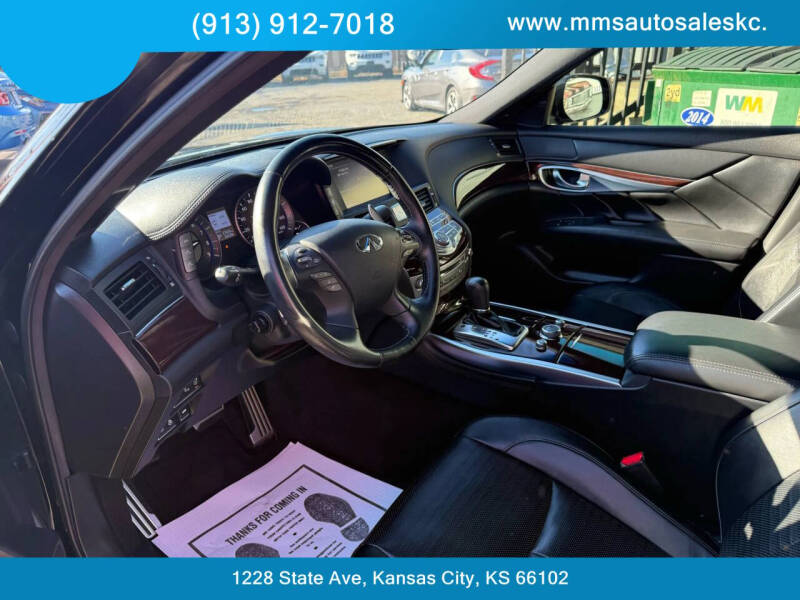 2016 Infiniti Q70 3.7