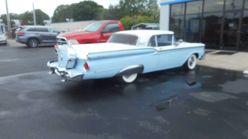 1959 Ford SKYLINER
