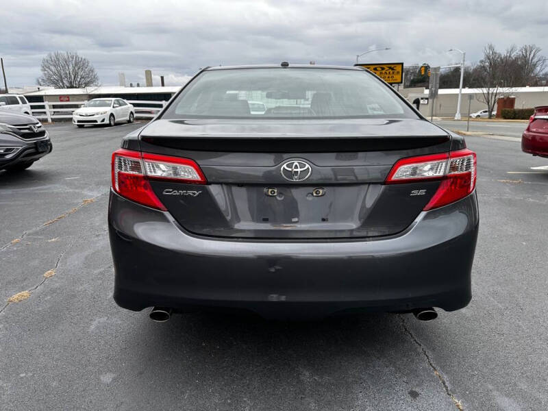 2012 Toyota Camry SE V6