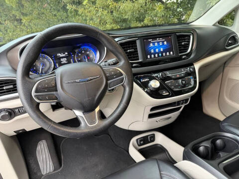 2020 Chrysler Voyager LXi