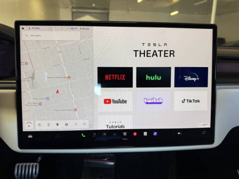 2022 Tesla Model S Plaid