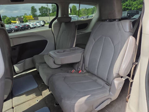 2017 Chrysler Pacifica Touring