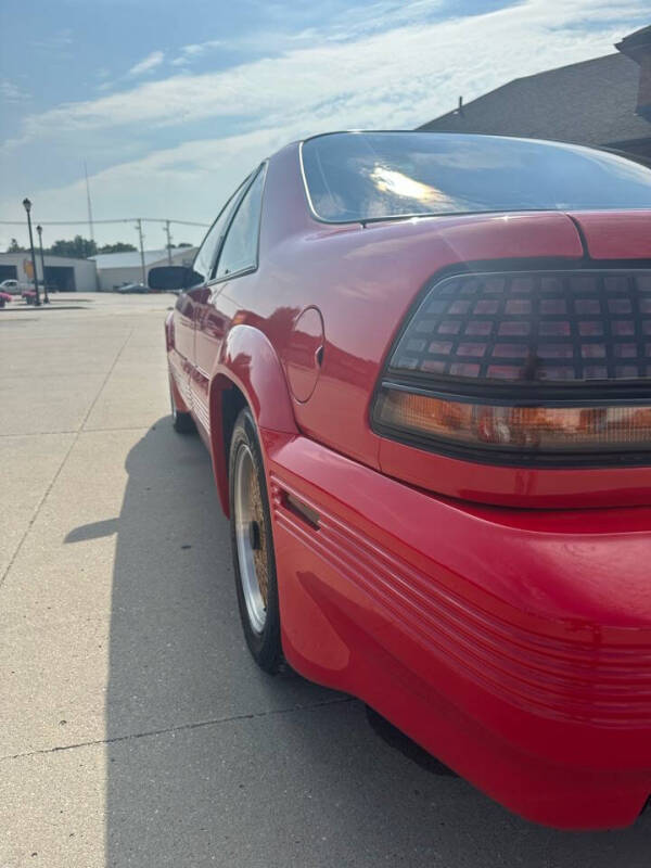 1990 Pontiac Grand Prix null photo 17