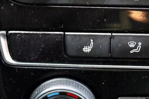 2019 Volkswagen Passat SE R-Line