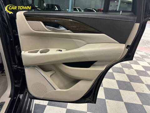 2018 Cadillac Escalade Luxury