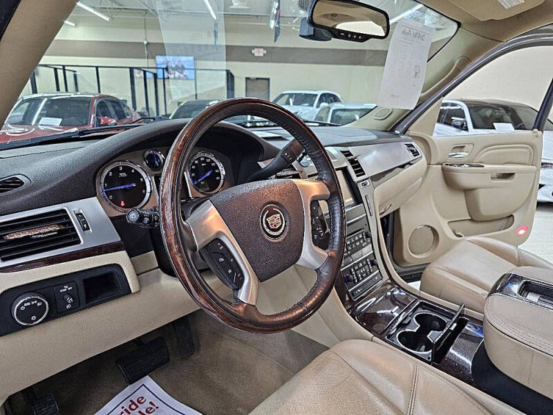 2013 Cadillac Escalade Luxury
