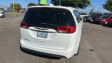 2018 Chrysler Pacifica Touring Plus