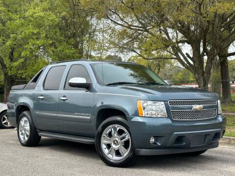 2009 Chevrolet Avalanche for sale at Car Shop of Mobile in Mobile AL