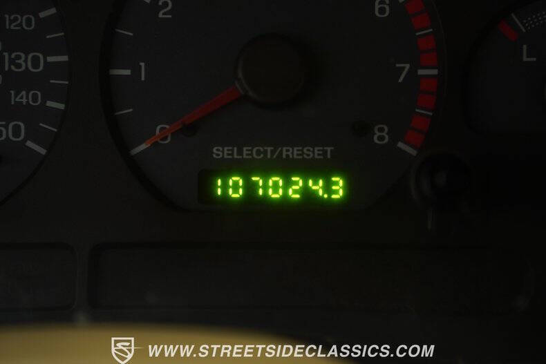 2004 Ford Mustang GT Deluxe