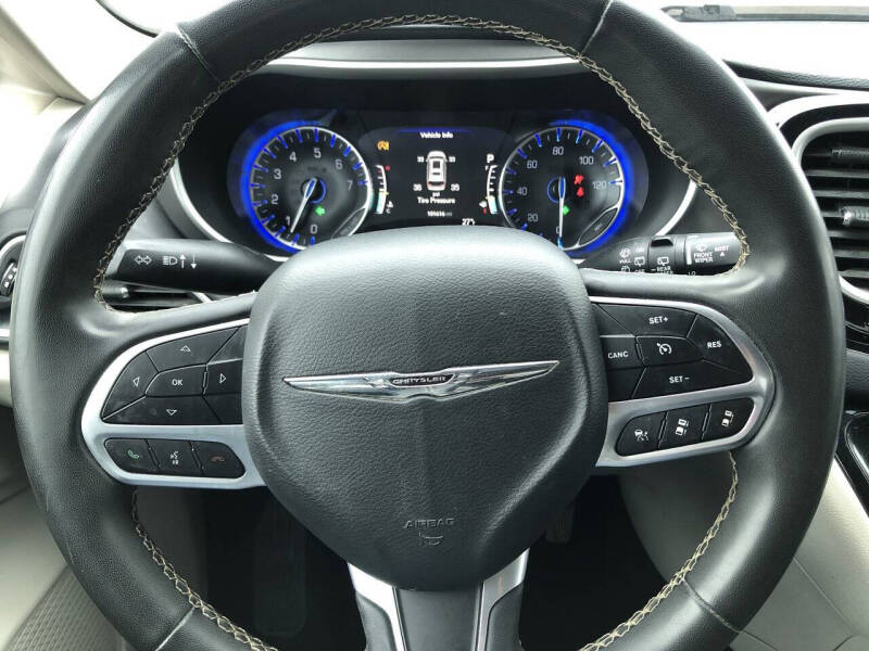 2022 Chrysler Pacifica Touring L