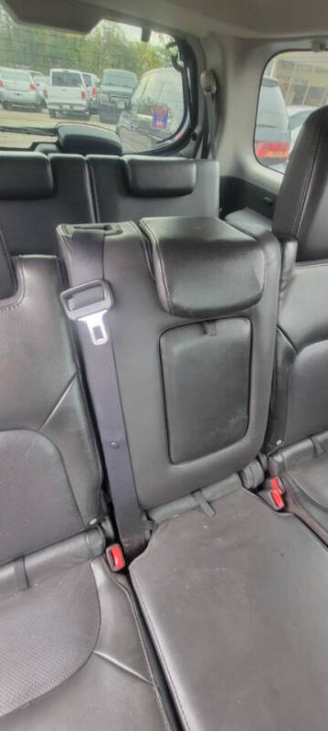 2012 Nissan Pathfinder LE