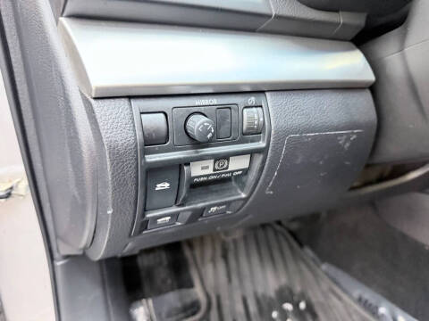 2010 Subaru Legacy 2.5i Premium