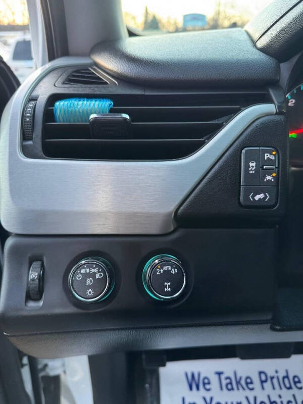 2017 GMC Yukon XL SLT