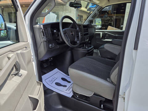 2023 GMC Savana 2500