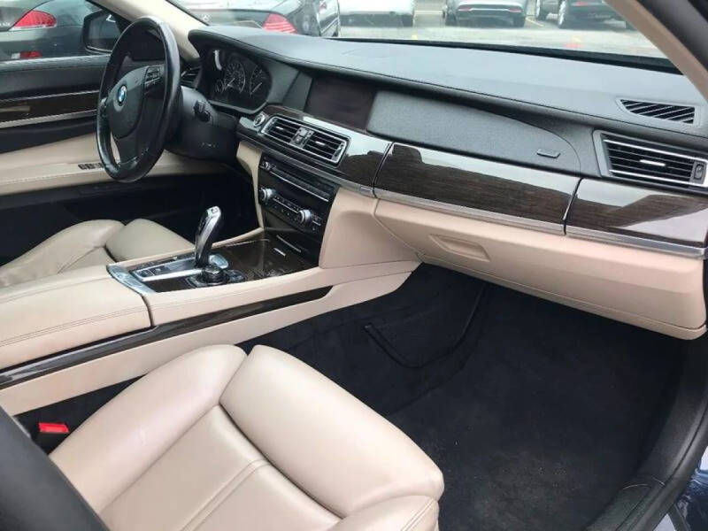 2011 BMW 7 Series 750Li xDrive