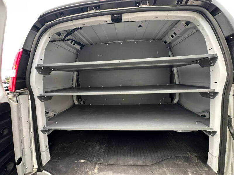 2021 Chevrolet Express 2500