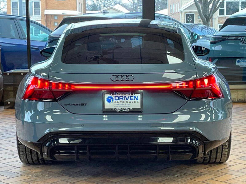 2022 Audi e-tron GT quattro Prestige