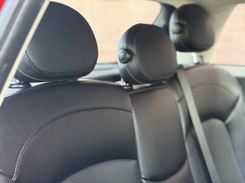 2016 MINI Hardtop 4 Door Cooper