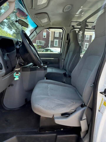 2011 Ford E-Series E-250