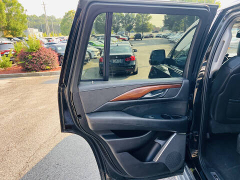 2018 Cadillac Escalade Luxury