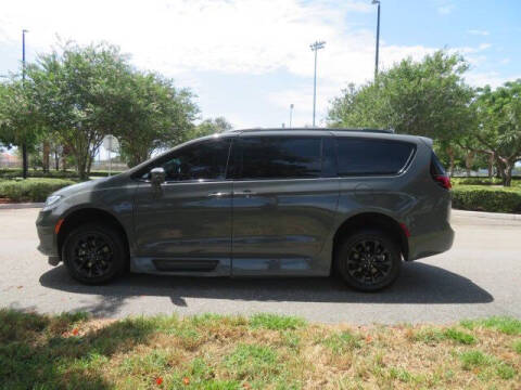 2021 Chrysler Pacifica Touring