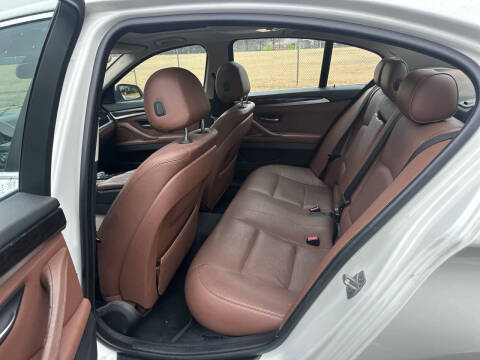 2016 BMW 5 Series 528i