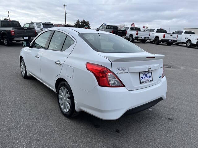 2015 Nissan Versa 1.6 S