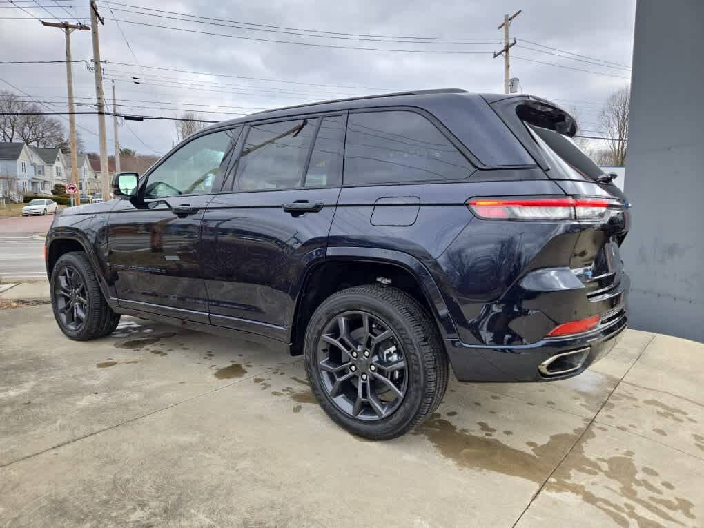 2023 Jeep Grand Cherokee for sale at Dave Warren Used Car Super Center in Westfield, NY