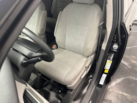 2020 Toyota Sienna L 7-Passenger