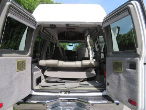 2010 Ford E-Series E-350 SD