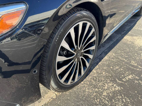 2017 Lincoln Continental Black Label