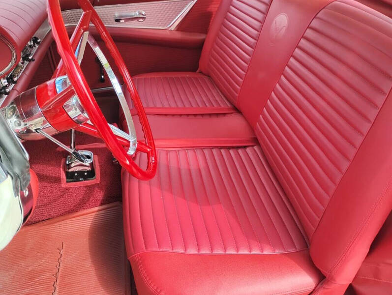 1957 Ford Thunderbird