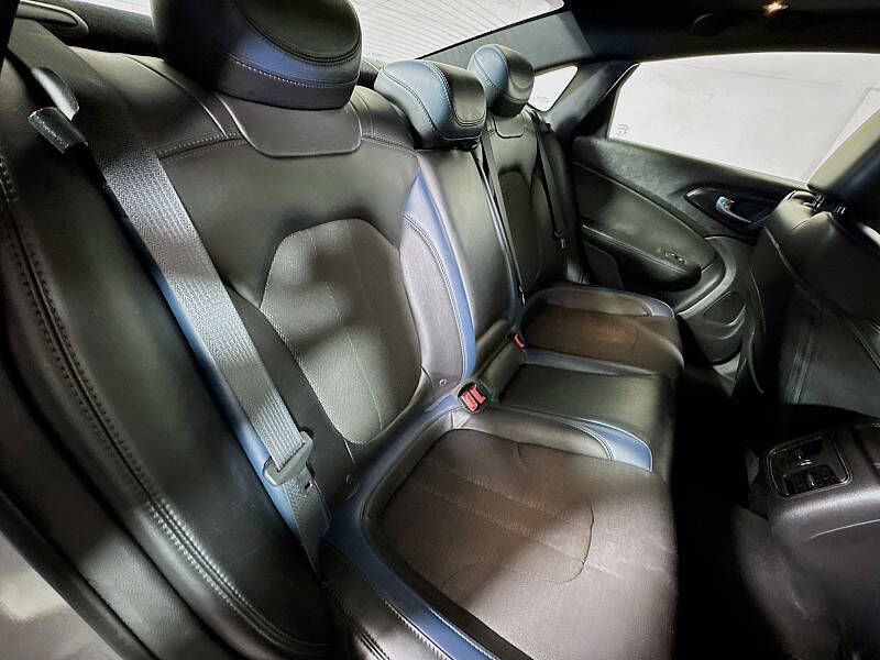 2016 Chrysler 200 S