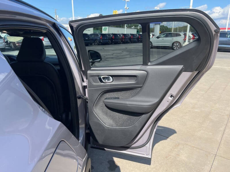 2026 Volvo XC40 B5 Plus